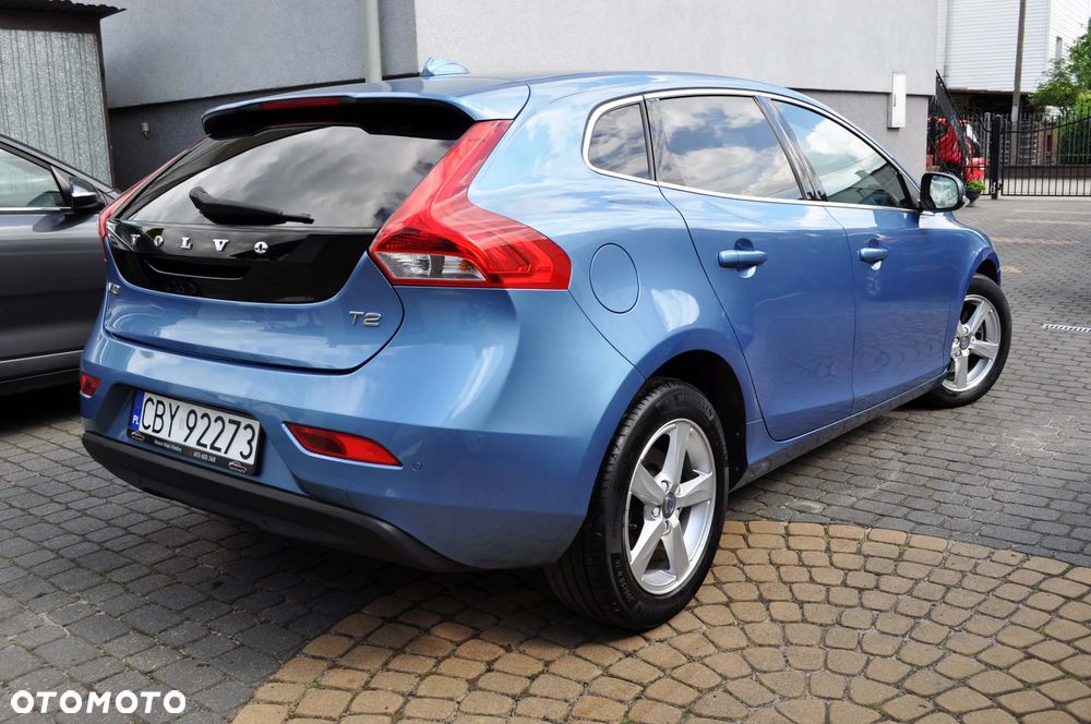 Volvo V40 T2 Momentum - 9