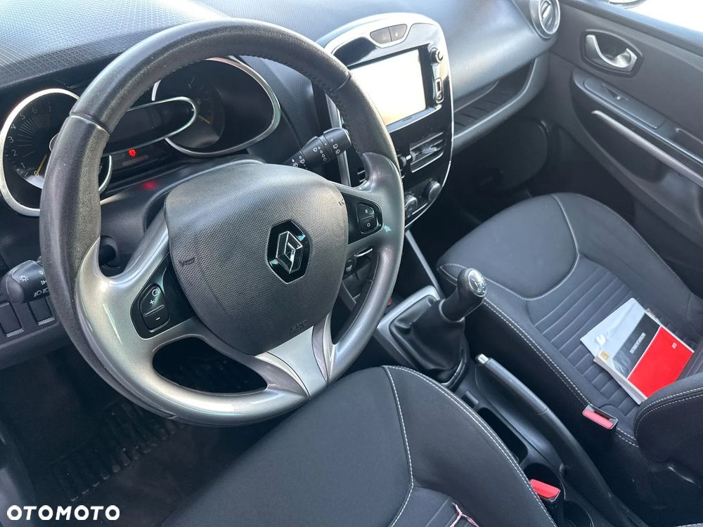 Renault Clio 1.2 16V Limited - 21