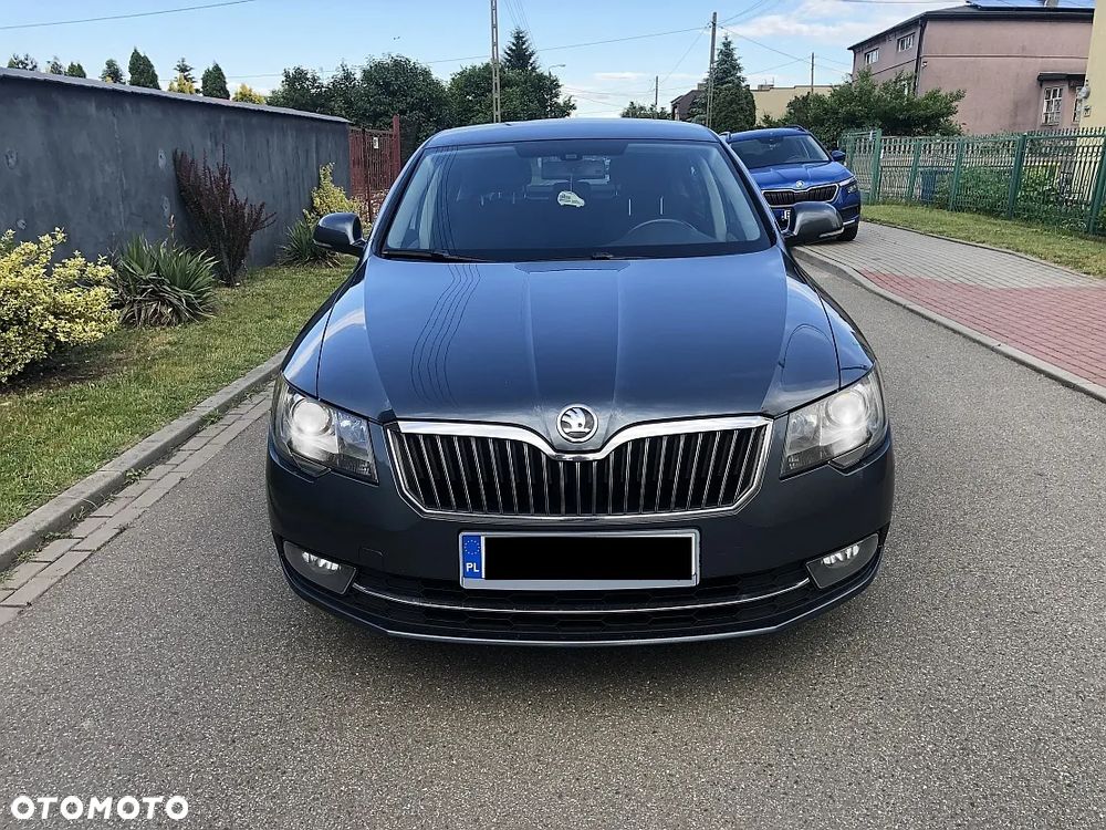 Skoda Superb 2.0 TDI 4x4 Elegance - 5
