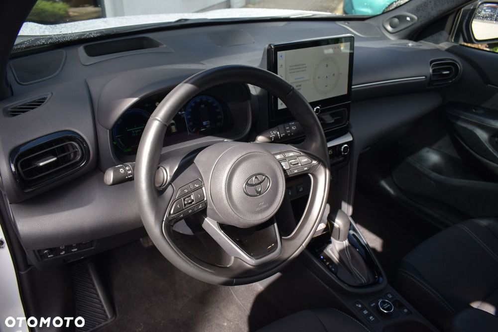 Toyota Yaris Cross - 12