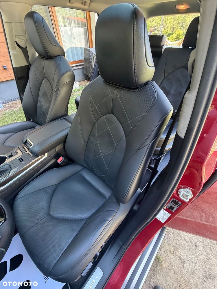 Toyota Highlander 2.5 Hybrid Executive - 23