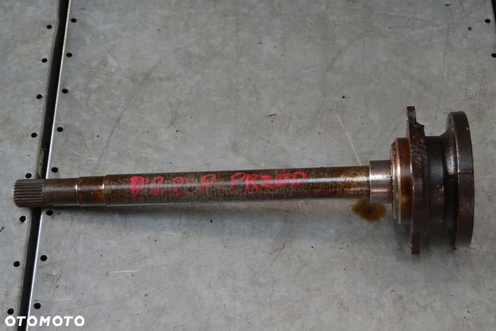 NAVARA D22 2,5 TDI PÓŁOŚ PRZÓD - 1