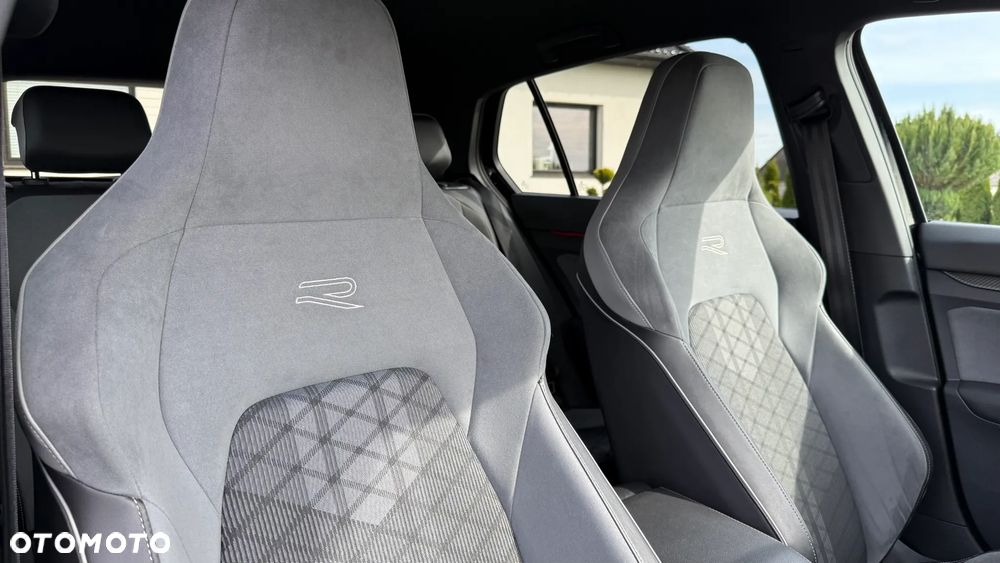 Volkswagen Golf 1.5 TSI OPF R-Line - 19