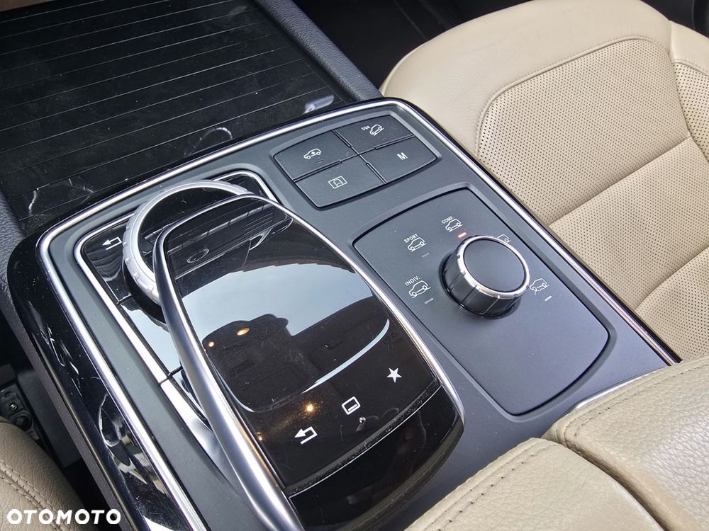 Mercedes-Benz GLE - 21