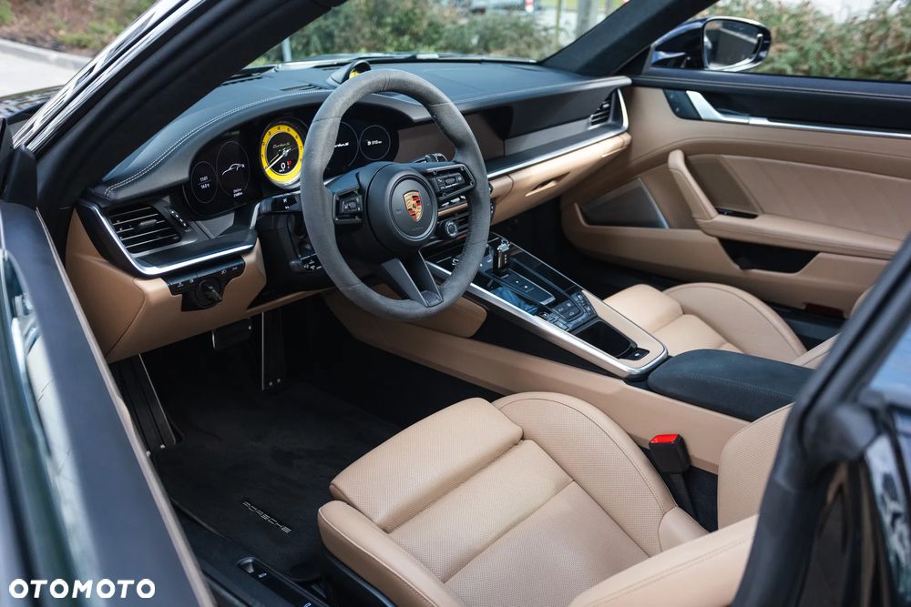 Porsche 911 Turbo S - 28