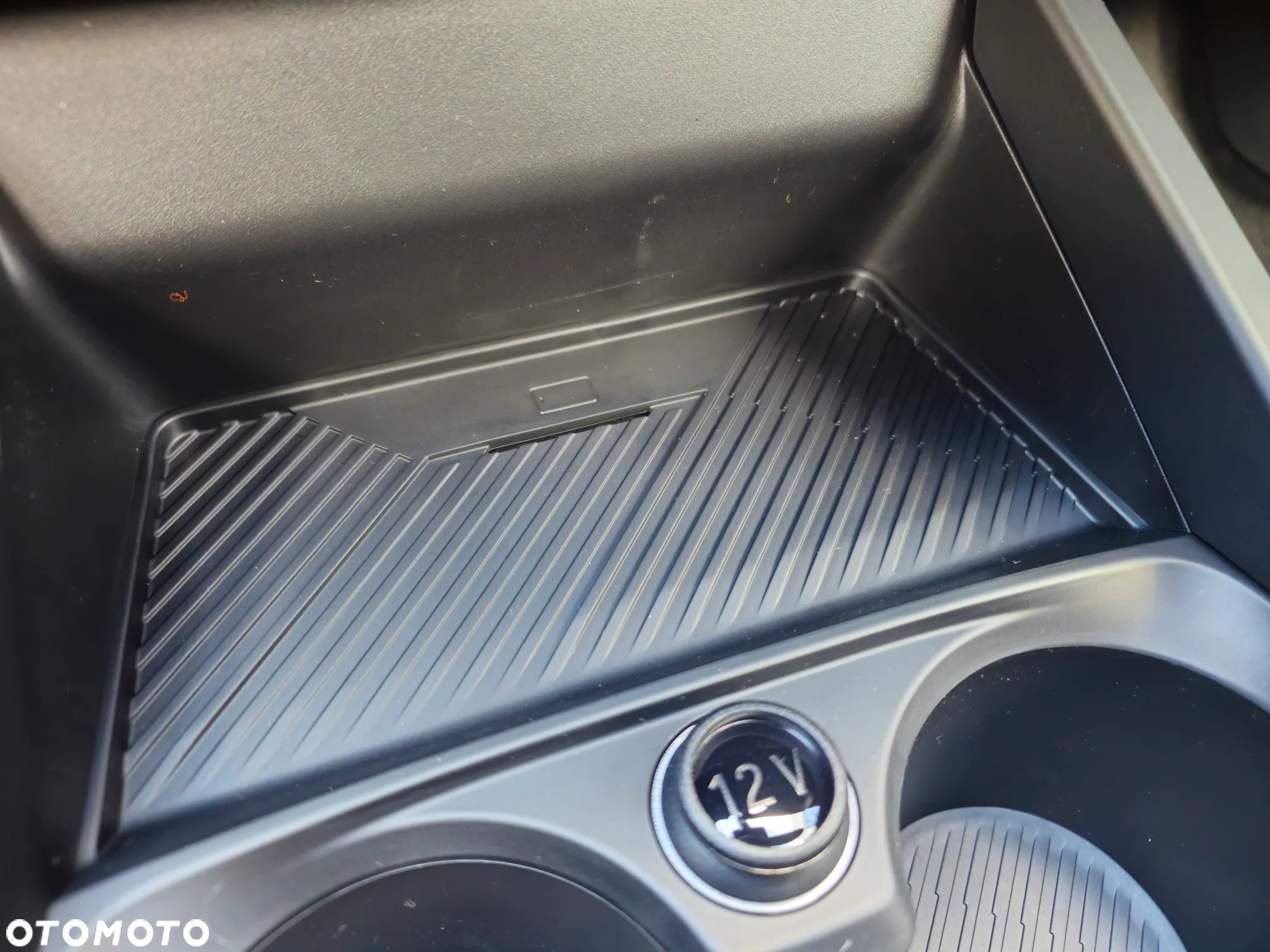 BMW Seria 1 120i - 28