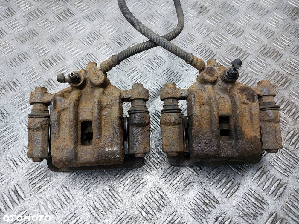 TARCZE HAMULCOWE TYŁ + ZACISKI HYUNDAI I30 I 1.6 CRDI - 7