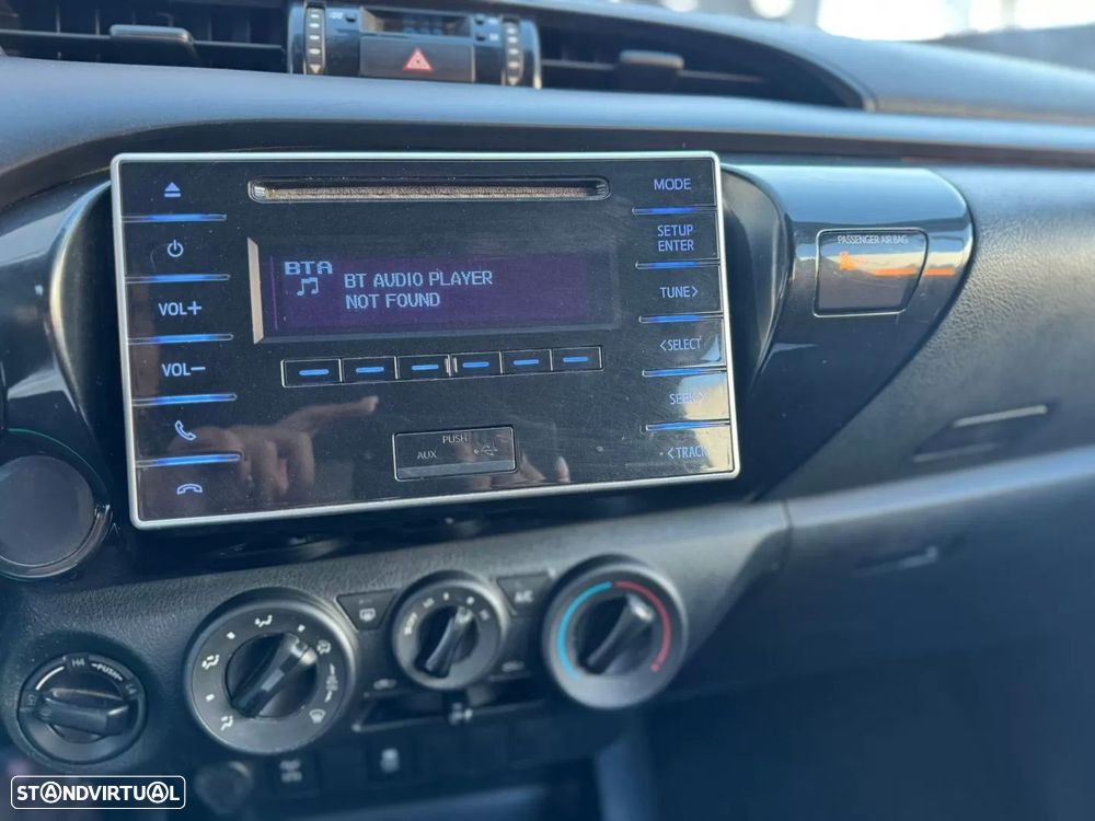 Toyota hilux 2.4 d-4d 4wd ce cm 3l - 8