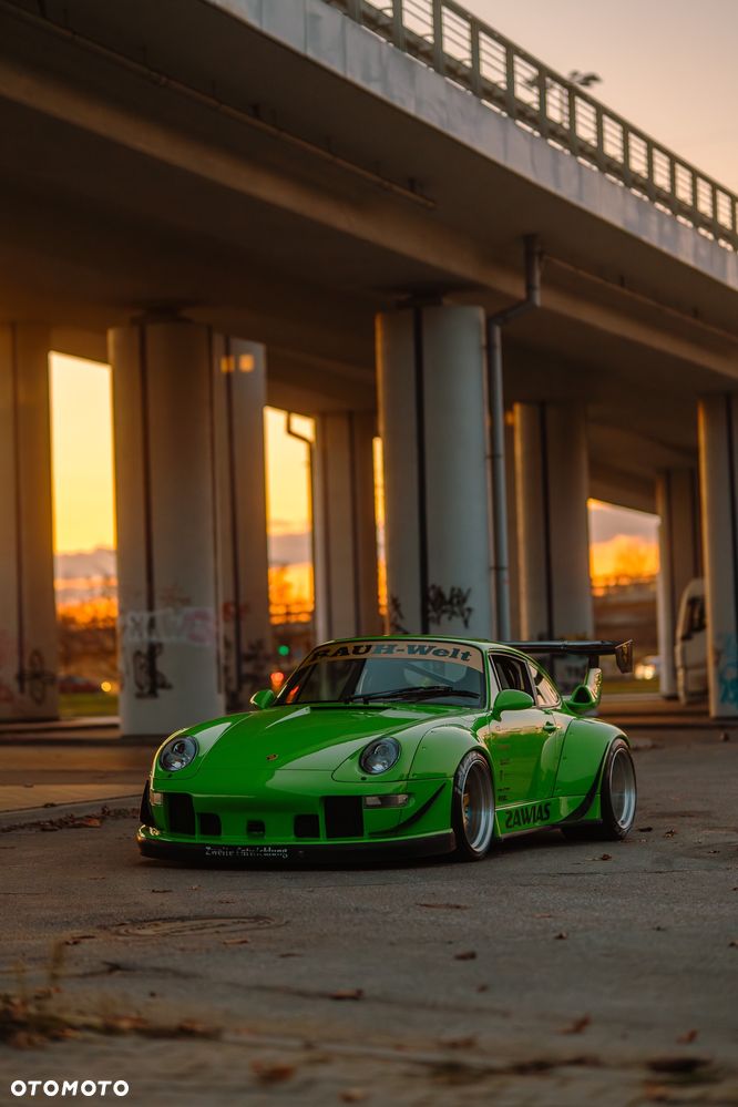 Porsche 911 Carrera - 17