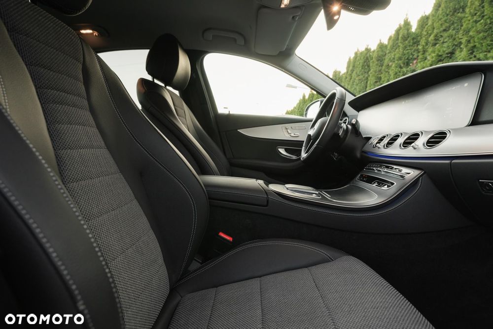 Mercedes-Benz Klasa E - 16