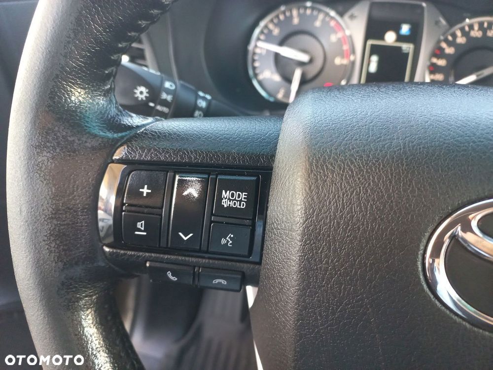 Toyota Hilux 2.8 D-4D Double Cab SR5 4x4 - 19