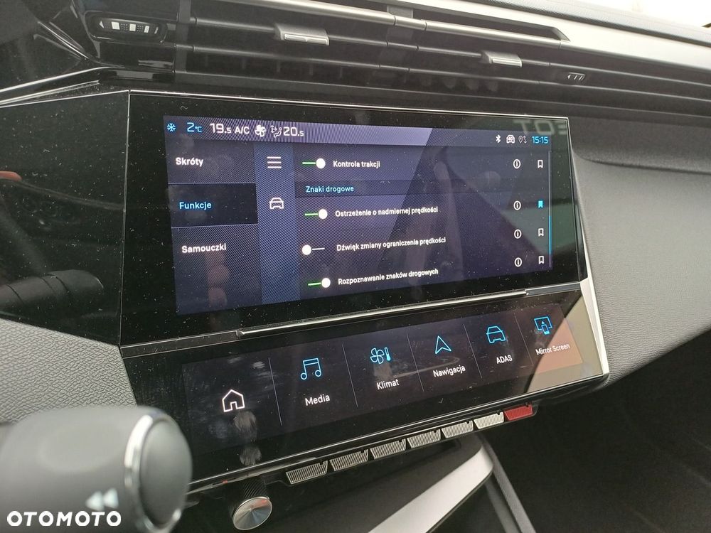 Peugeot 408 - 24