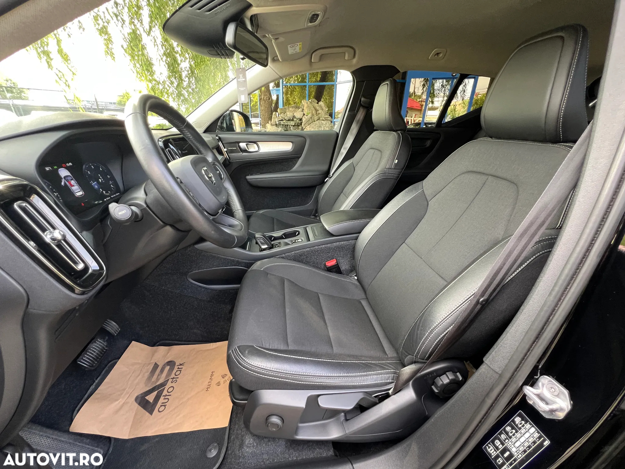 Volvo XC 40 D4 AWD Momentum - 18