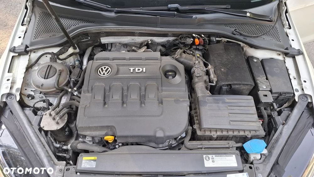 Volkswagen Golf 1.6 TDI BlueMotion Technology Comfortline - 10