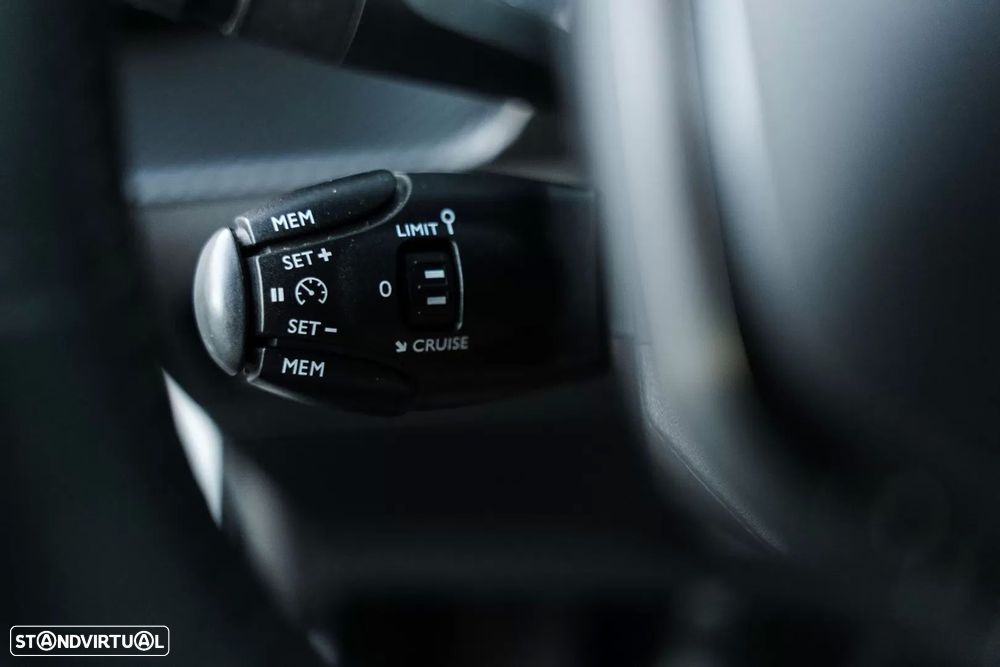Peugeot 208 1.5 BlueHDi Allure - 24