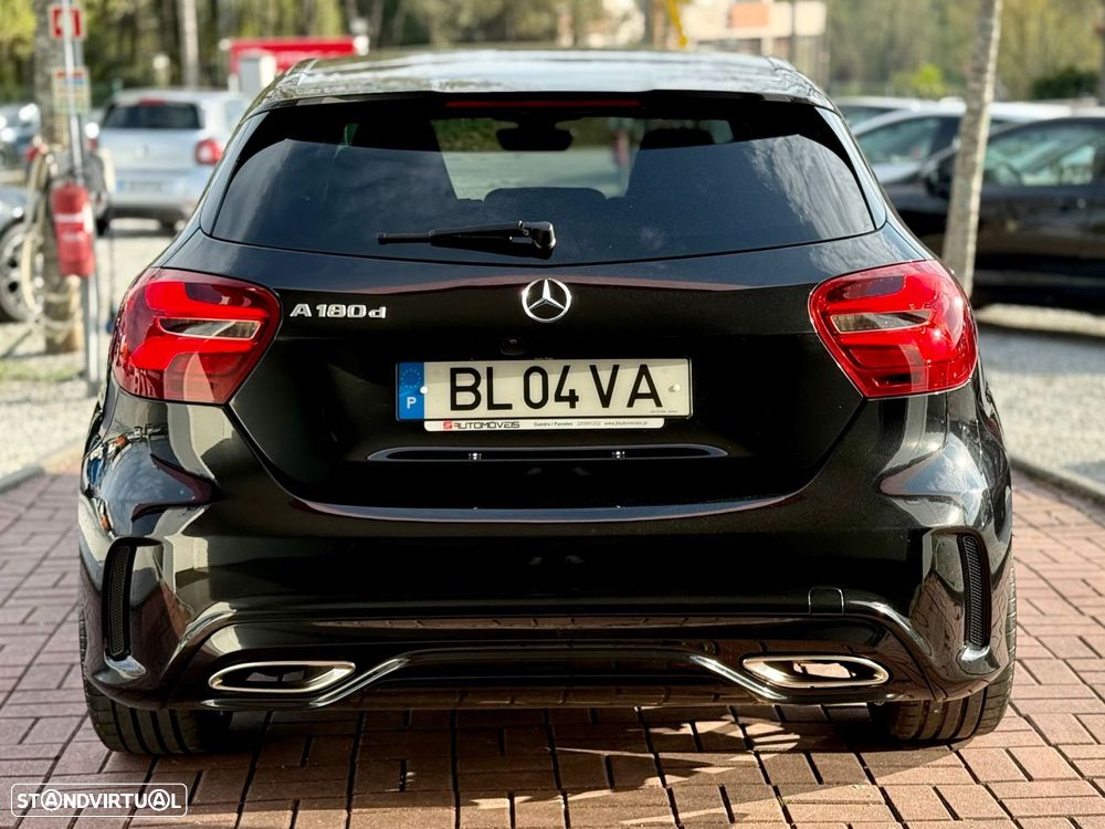 Mercedes-Benz A 180 d AMG Line - 12