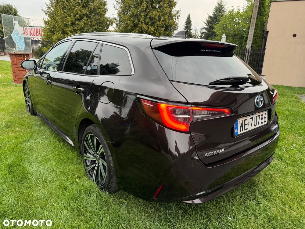 Toyota Corolla 1.8 Hybrid Selection - 8