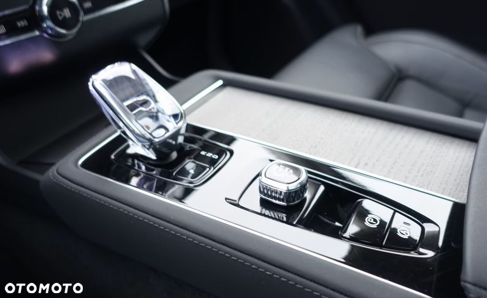 Volvo XC 90 T8 AWD Ultra Dark - 14