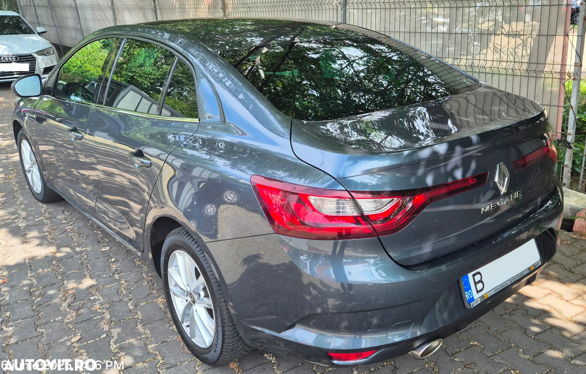 Renault Megane TCE 140 Techno - 4