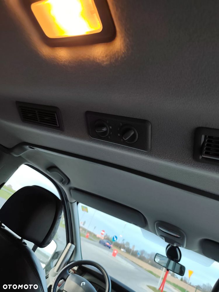 Renault Trafic - 8