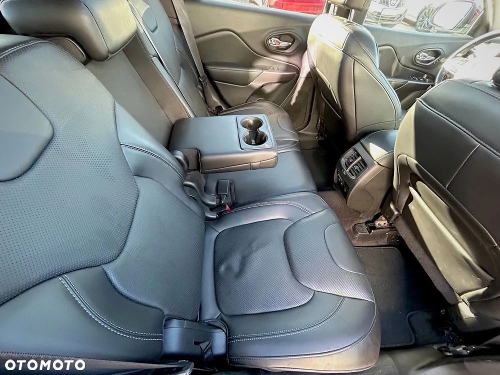 Jeep Cherokee 3.2 V6 Active Drive I Limited - 32