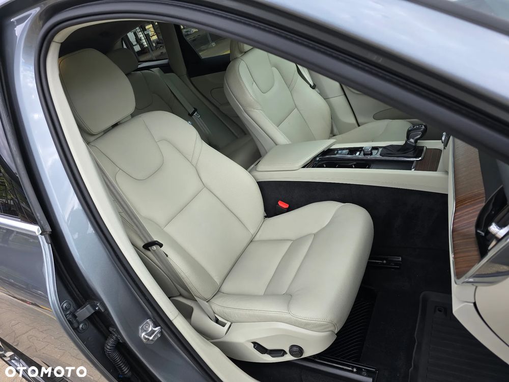Volvo XC 60 T5 AWD Geartronic Momentum - 20