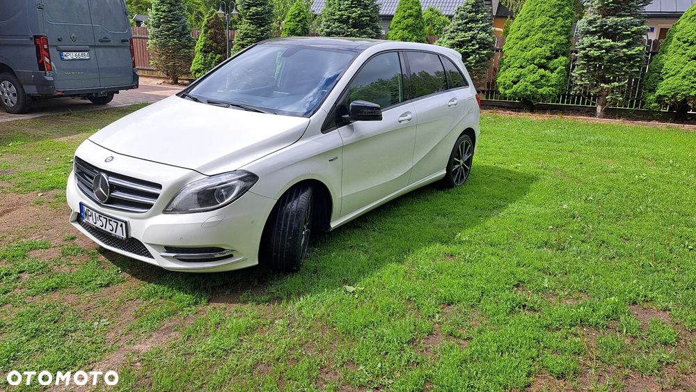 Mercedes-Benz Klasa B 220 CDI - 2