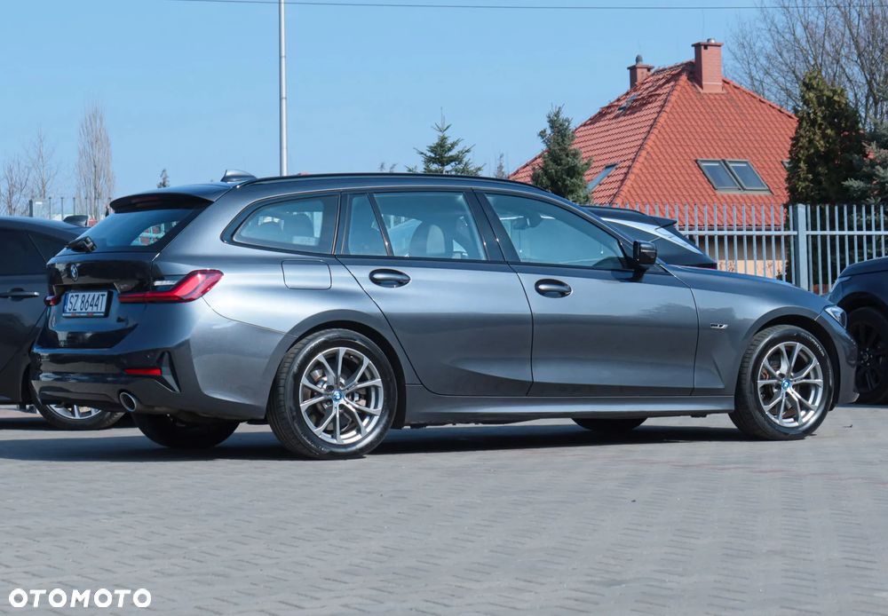 BMW Seria 3 330e Sport Line - 7