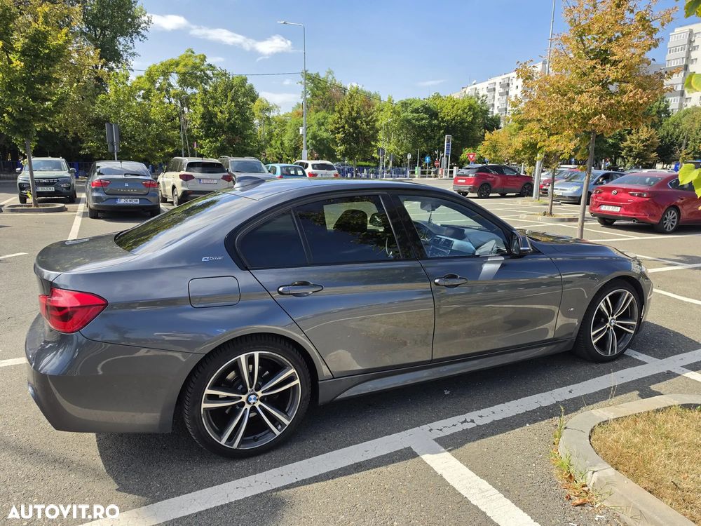 BMW Seria 3 330e iPerformance M Sport - 3