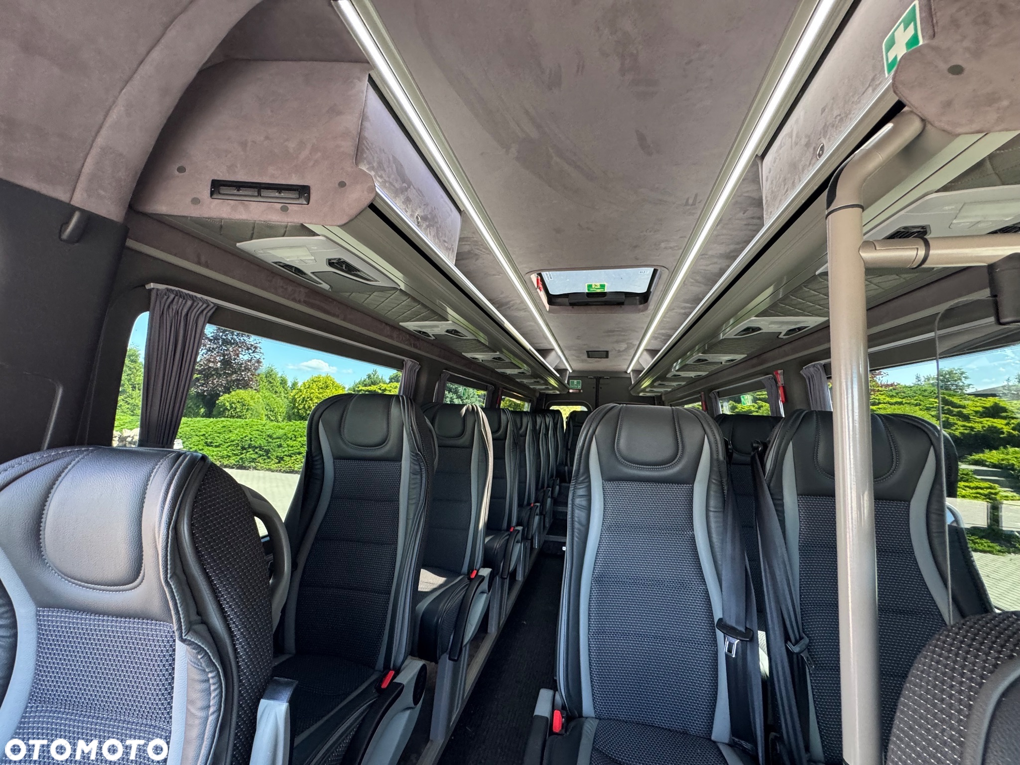 Mercedes-Benz Sprinter 519 - 21