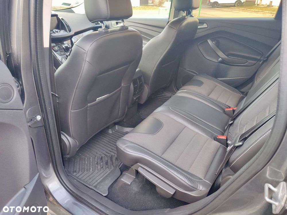 Ford Kuga 2.0 TDCi 2x4 Titanium - 13