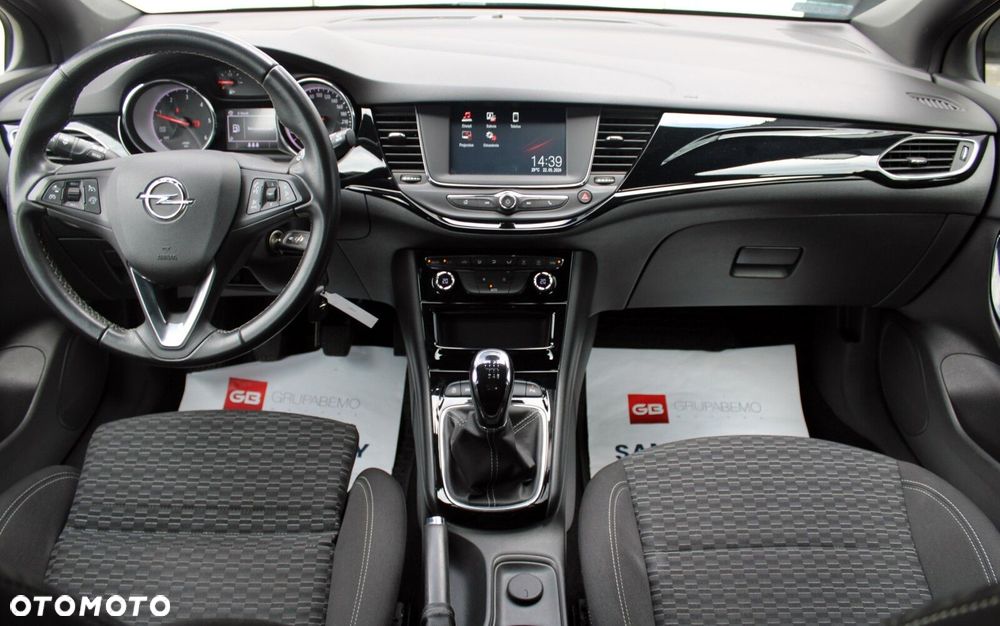 Opel Astra - 18