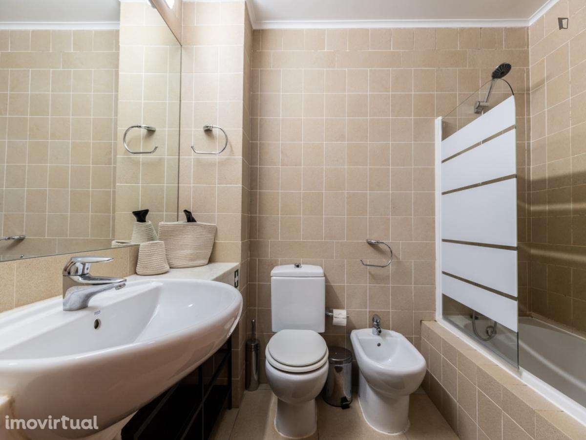 Apartamento com 1 quartos - localizado em Quarteira - Grande imagem: 2/23