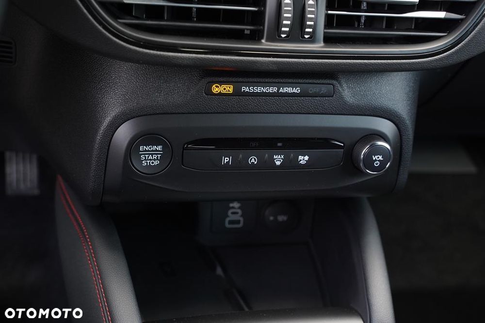 Ford Focus 1.0 EcoBoost mHEV ST-Line X - 15