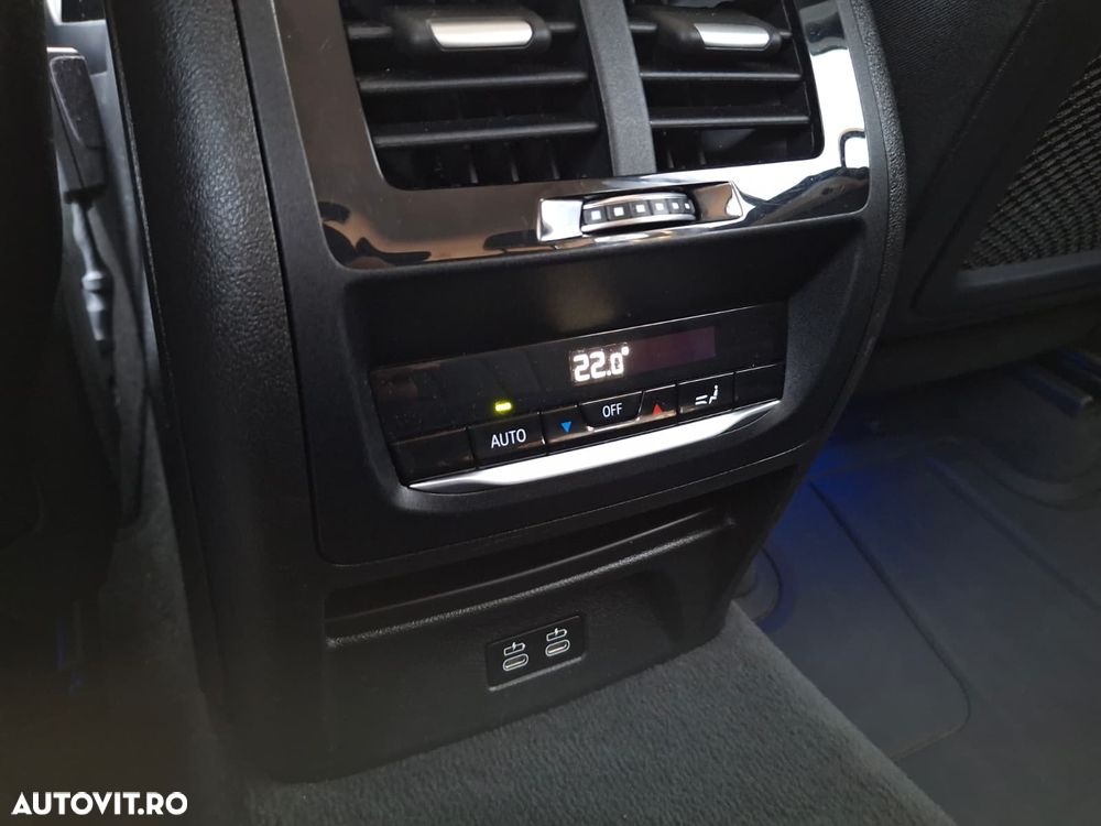 BMW X3 xDrive20i AT - 33