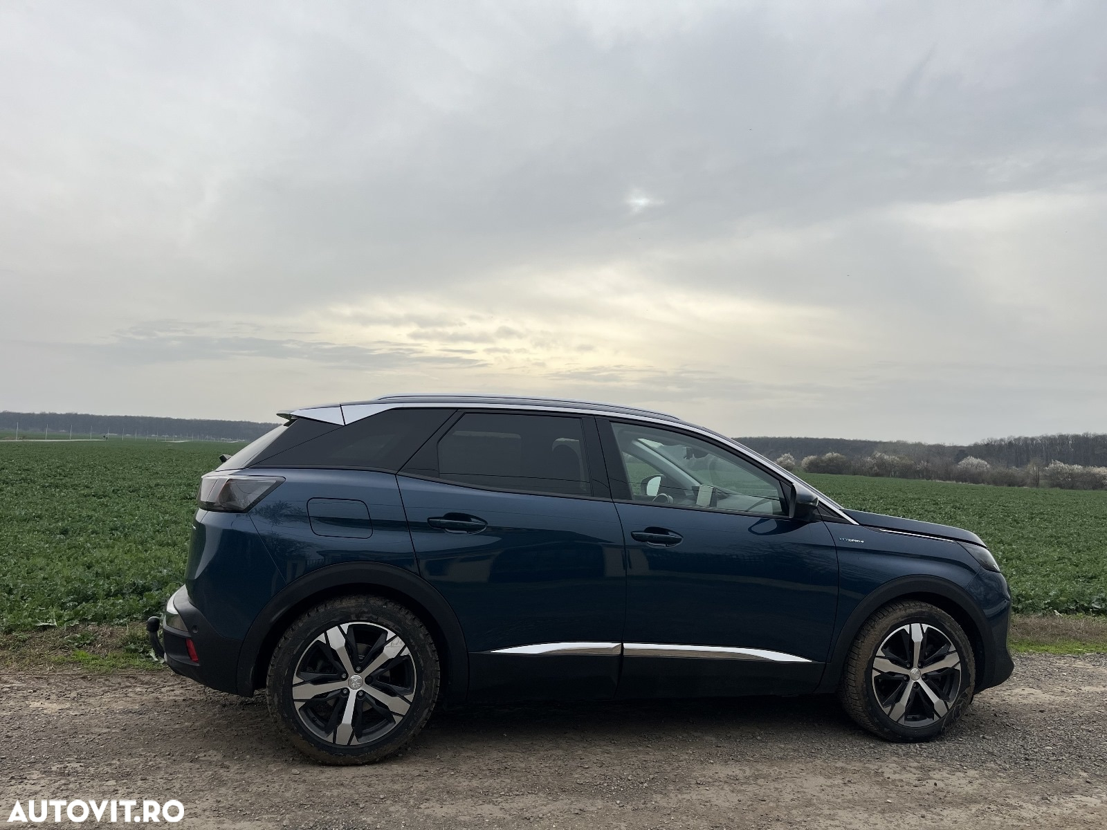 Peugeot 3008 Hybrid4 300 e-EAT8 Allure - 6