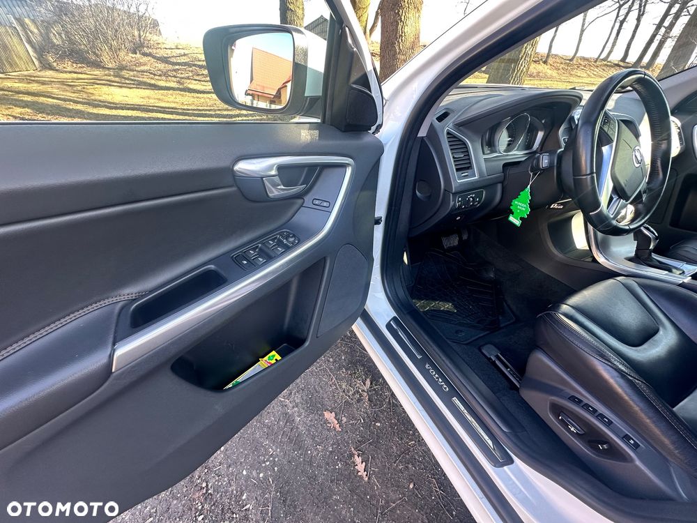Volvo XC 60 D4 Geartronic Summum - 21