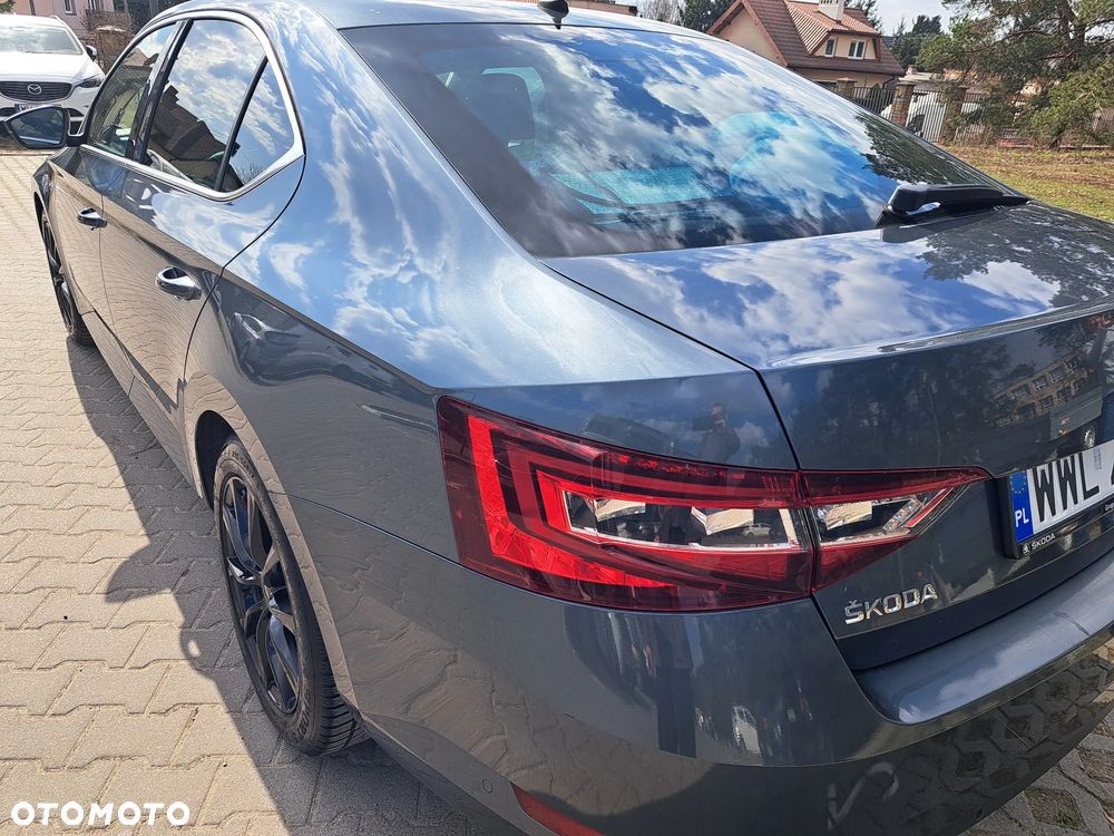 Skoda Superb 2.0 TDI 4x4 L&K DSG - 4
