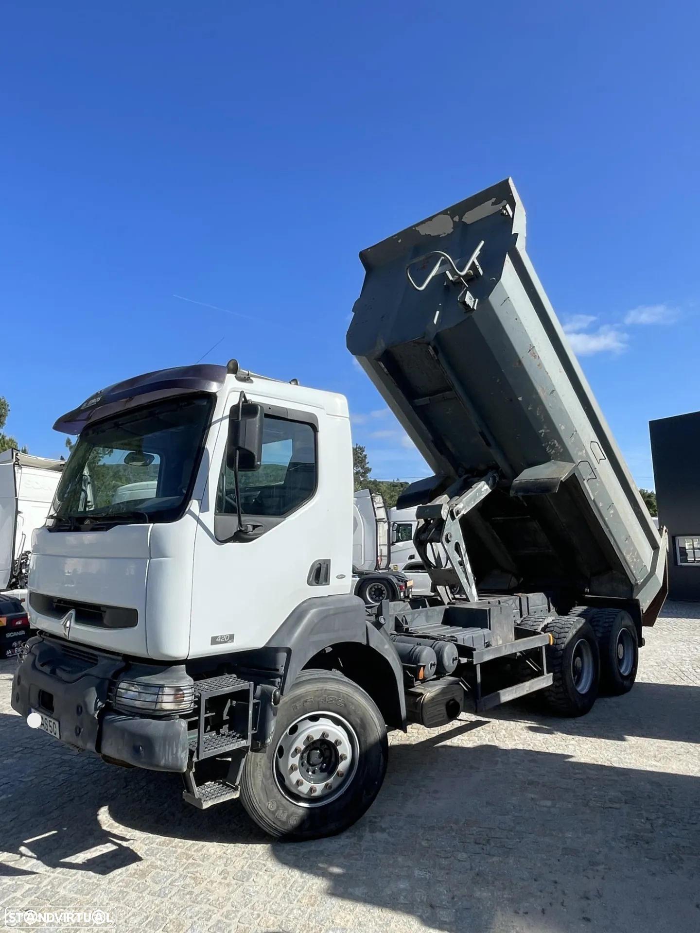Renault Kerax 420Dci / 6x4 - Basculante - 3