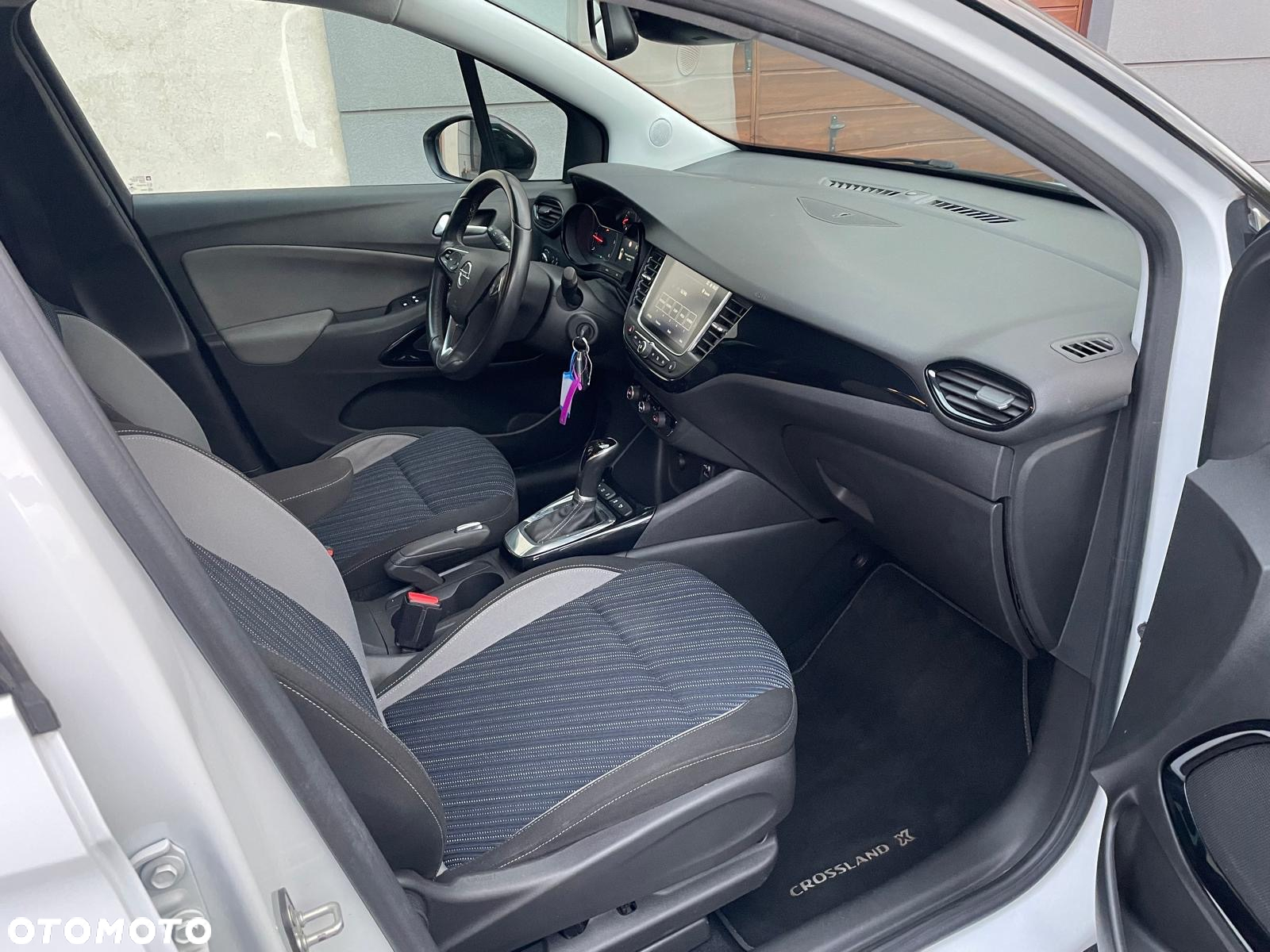 Opel Crossland X - 20