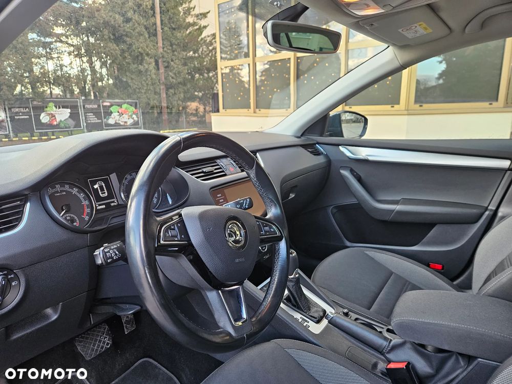 Skoda Octavia 1.6 TDI DSG Ambition - 11