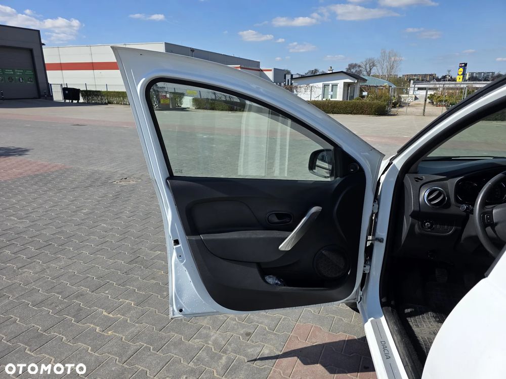 Dacia Sandero 1.2 16V 75 Laureate - 11