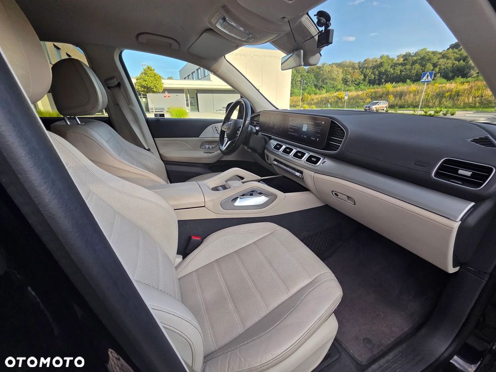 Mercedes-Benz GLE - 23