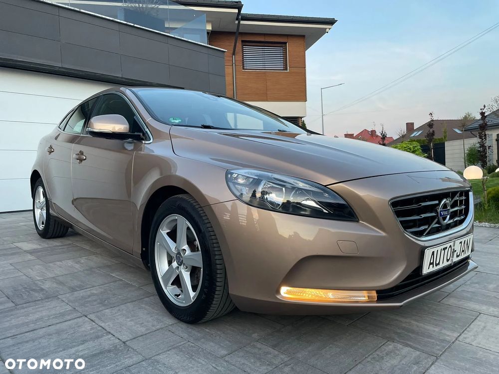 Volvo V40 D2 Summum - 36