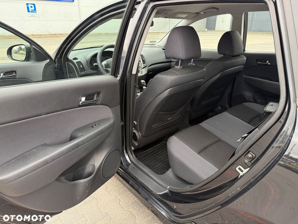 Hyundai i30 i30cw 1.4 blue Comfort - 12