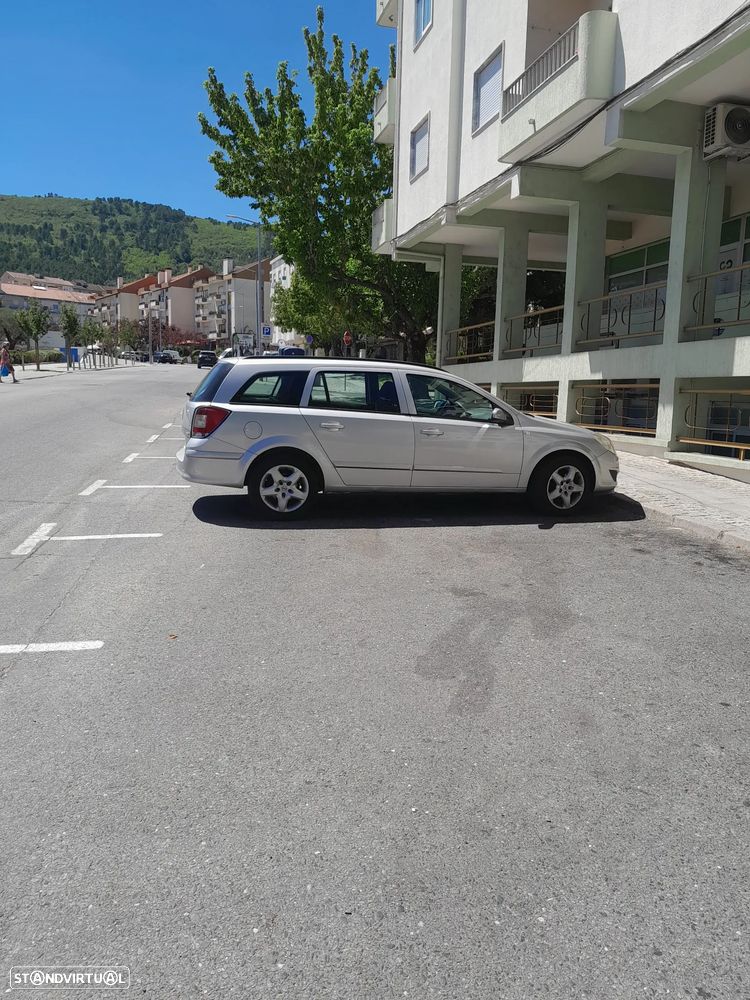 Opel Astra 1.3 CDTI Enjoy EcoFLEX - 4
