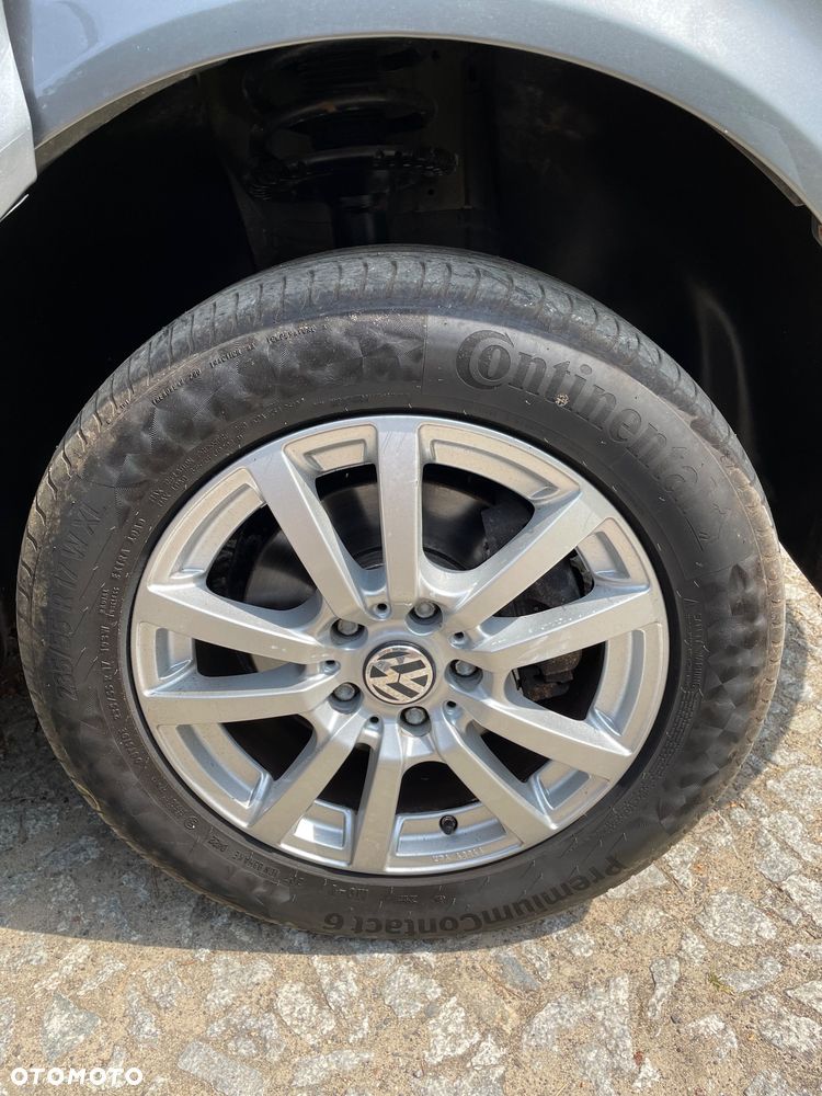 Volkswagen Caravelle - 23