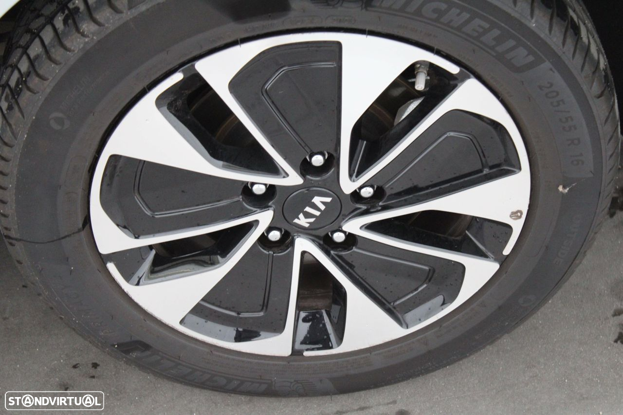 Kia Ceed SW 1.6 GDi PHEV Tech 6DCT - 9