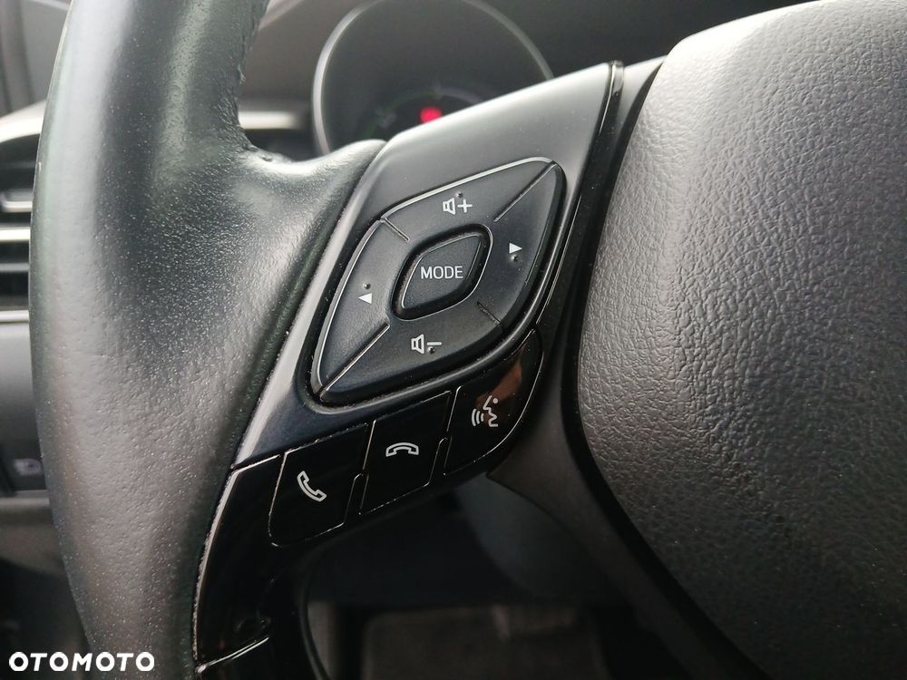 Toyota C-HR 2.0 Hybrid Executive - 24