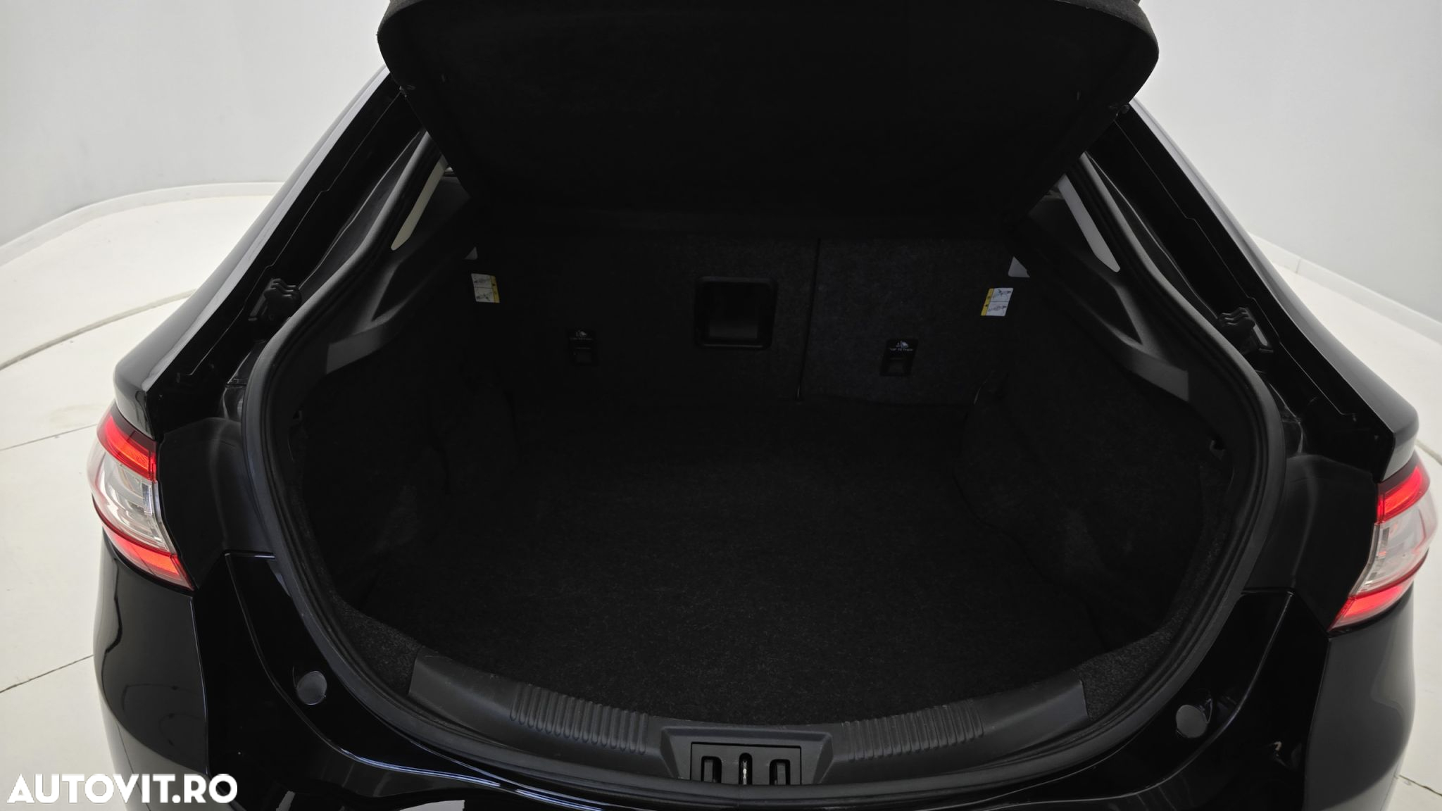 Ford Mondeo - 25